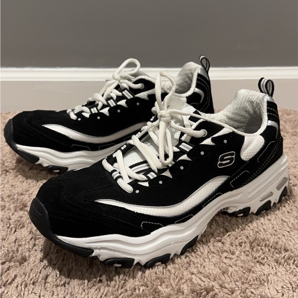 Men’s Sketchers D’Lites size 9.5